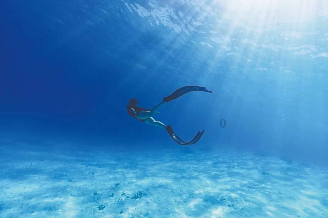 国内最大海洋油气工程起重船落户天津！