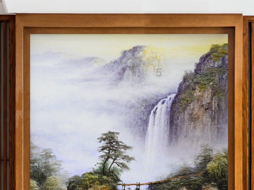 非洲女孩因身材奇特,被关铁笼供人观赏,26岁离世仍被展览近200年